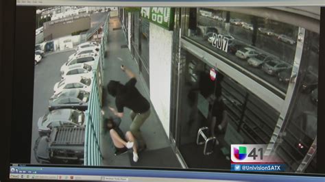 Golpea Brutalmente A Una Mujer Con Un Martillo Video Univision 41