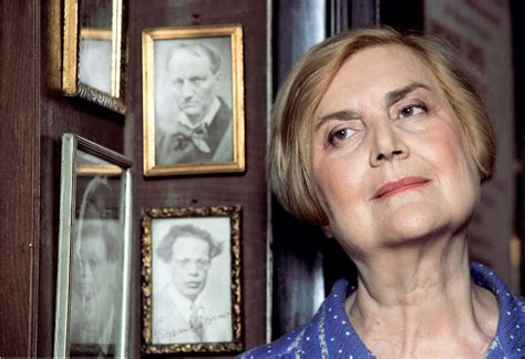 În zona centrală a bucureştiului, lângă piaţa rosetti, pe strada cristian radu, la numărul 1, se află un bloc vechi. ILEANA VULPESCU PDF
