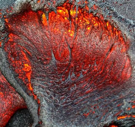 Pin By Tasha Lindsey On Nature Volcano Volcanology Lava Flow