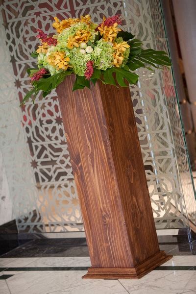 New Wood Pedestals Elegance And Simplicity Inc Wedding Planning