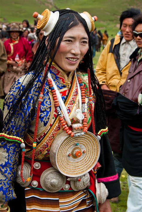 File People Of Tibet43  Wikimedia Commons