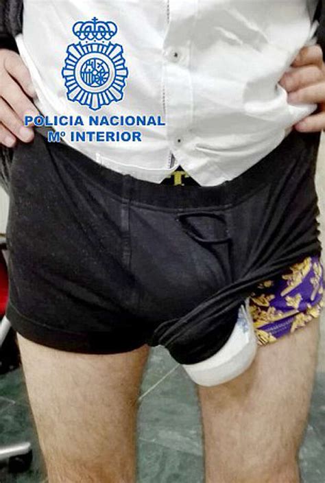 Too Large Bulge In Crotch Leads To Airport Arrest Sfgate