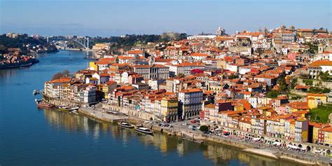 Szybki gol i trzymanie wyniku przez reszte spotkania,tak można opisać ten. Lisbon, Porto & The Douro Valley Tour | Rail Discoveries