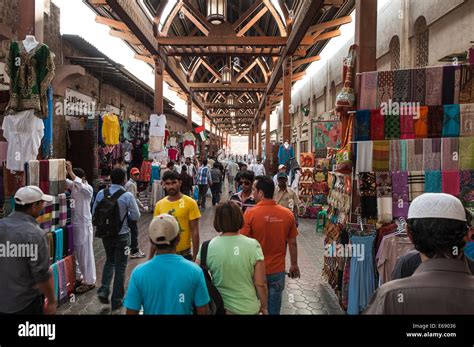 Shoppers Shopping In Textile Souk In Bur Dubai Dubai United Arab Emirates Uae Stock Photo Alamy