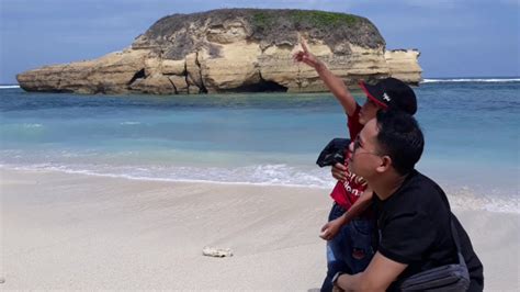1,040 likes · 88 talking about this. Bermain dan Berenang di Pantai Kura-Kura Lombok | Zayyan A Travel Vlog - YouTube