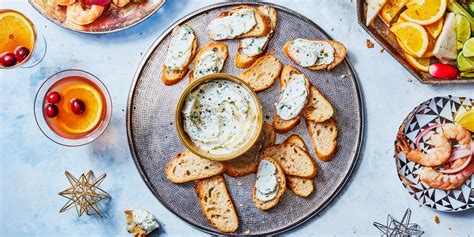 Homemade Cheese Spread With Garlic And Herbs Recipe
