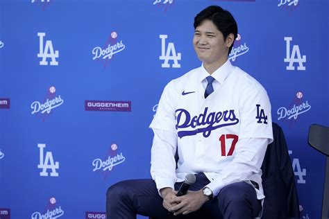 In First News Conference With Dodgers Shohei Ohtani Dodges Questions