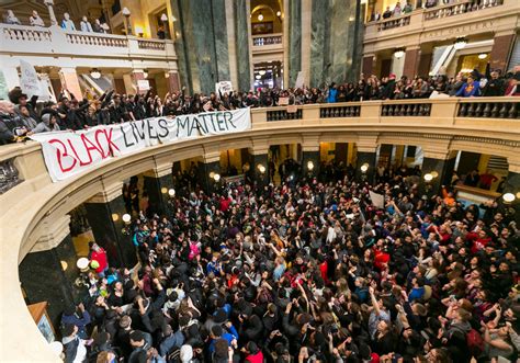 protests continue in madison after shooting police chief apologizes to community the