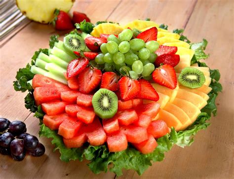 Green bean salad with mustard dressing and fried garlic. Fabulously Creative Fruit Tray Ideas for Your Next Big ...