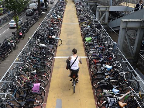 Netherlands Considering Paying People To Cycle To Work In Effort To Cut