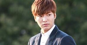 During the stage time, during singing and afterwards. Info Profil Biodata Pemeran Utama The Heirs - Sekilas Profil
