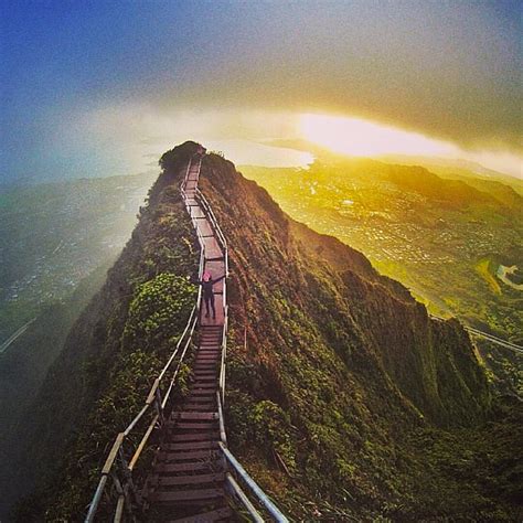 Stairway To Heaven This Illegal Hawaiian Attraction Is A Must See