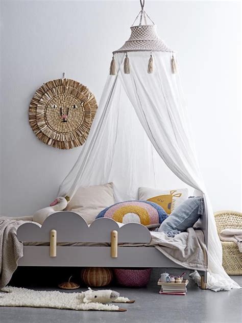 Maintaining canopy connectivity through preservation of connecting branches (i.e. Kids Natural Bed Canopy | Kids interior, Kid beds, Guest ...