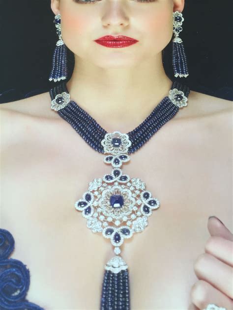 Pin By Anna On Demi Parures 101 Diamond Pendants Designs Bridal