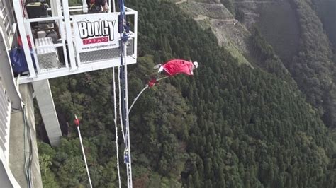特集 高低差215m日本一のバンジージャンプが岐阜にあった 橋の上から真っ逆さまの7秒間は「空飛ぶ感じ」