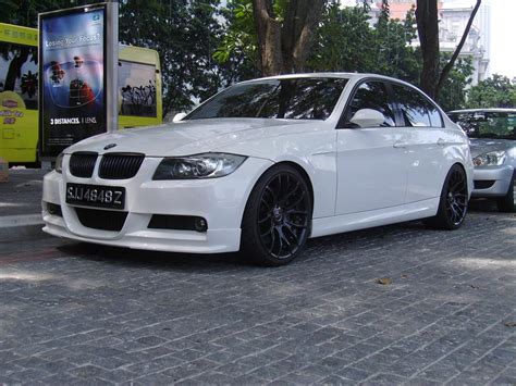 View Of Bmw 320i E90 Photos Video Features And Tuning