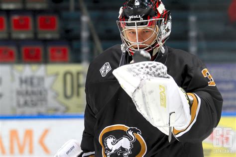 Get the latest nhl news on veini vehvilainen. Veini Vehviläiselle jatkosopimus Kärppiin - LIIGA - 09.12 ...