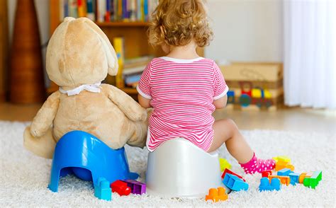 Kaum ist weihnachten vorbei, stehen die osterhasen im regal. Ab wann aufs Töpfchen? | SHOP APOTHEKE Familien Magazin