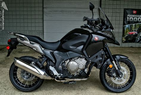 Manual transmission and dct automatic transmission. 2016 VFR1200X Review of Specs | New Motorcycle - Adventure ...