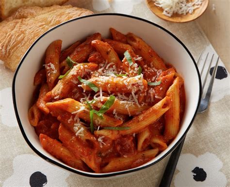 In a small bowl whisk the cornstarch and water and whisk into the sauce. Pasta with Rose Cream Sauce - Daisy Brand - Sour Cream ...