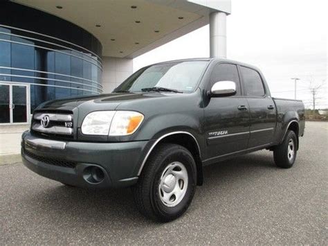 Sell Used 2006 Toyota Tundra Sr5 Crew Cab 4x4 V8 Pick Up Low Miles In