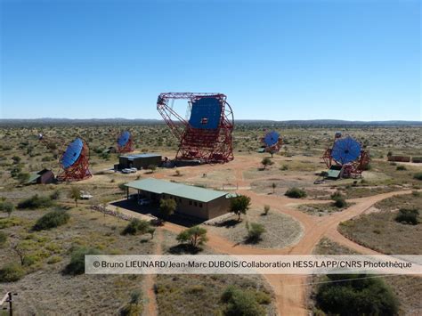 Les Cinq Télescopes De Lexpérience Hess Ii High Energy Stereoscopic
