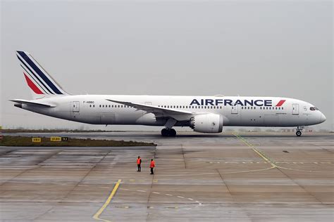 Air France Deplanes 26 Passengers From Its Delhi Paris Flight Citing