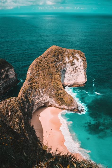50+ Gorgeous Beach Wallpaper iPhone Aesthetics That Are Free!