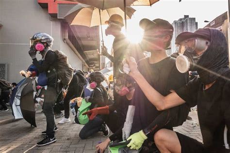 Hong Kong Strike Sinks City Into Chaos And Government Has Little Reply