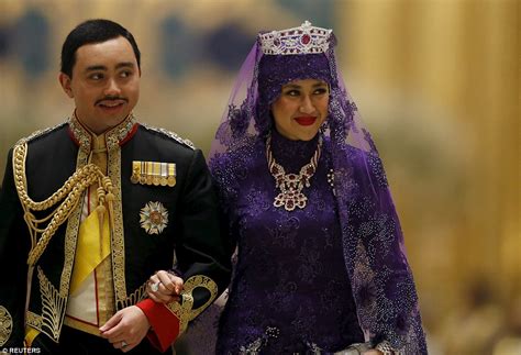 He later attended the university of brunei darussalam. Sultan of Brunei's son Prince Abdul Malik gets married in ...