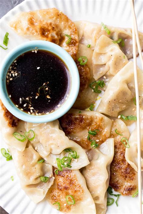 Published:29 jan '16updated:28 dec '18. Chicken Gyoza Recipe (Dumplings) VIDEO - Valentina's Corner