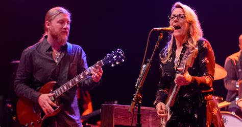 See Tedeschi Trucks Bands Roaring Live Let Me Get By Rolling Stone