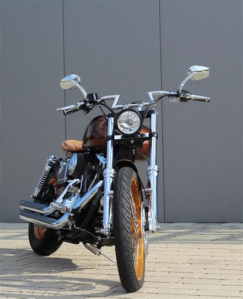 Harley prices the dyna wide glide out at $15,999 — more if you aren't into gloss black — but the raider commands a fairly high price as well with a $14,990 tag. Umgebautes Motorrad Harley-Davidson Dyna Wide Glide FXDWG ...