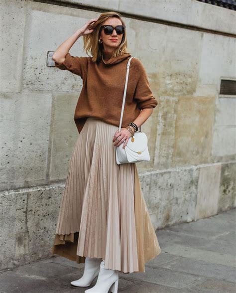 Beige Pleated Skirt Outfit How To Wear A Pleated Skirt Pleated Skirt