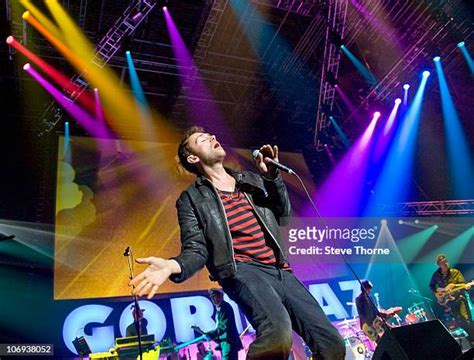 Gorillaz Photos And Premium High Res Pictures Getty Images