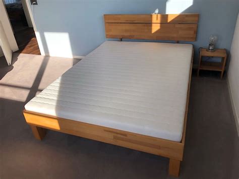 Bei matratzen betten haben sie die richtigen produkte für einen gesunden schlaf erhalten. Bett 140x200cm inkl Rost und Matratze kaufen auf Ricardo