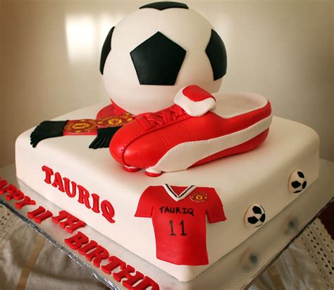 Manchester united birthday cake with the name, write the name on manchester united shirt cake, football birthday cake favorite team. Delana's Cakes: Manchester united Soccer Themed Cake