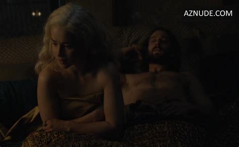 Emilia Clarke Sexy Scene In Game Of Thrones Aznude
