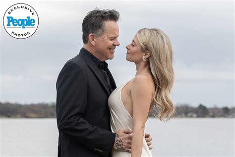 Country Singer Gary Allan Marries Longtime Love Molly Martin In Low