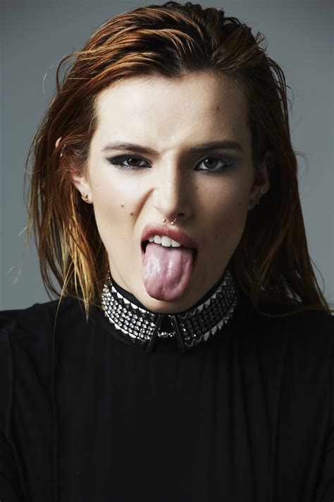 Bella Thorne Bella Thorne Girl Tongue Mode Rock Tumbrl Girls Photo Portrait Hot Hair Styles