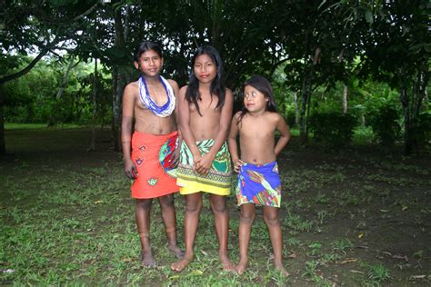 Embera Wounaan Girls In Samb Panama Panama Sensaos Flickr