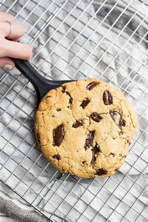 Giant Vegan Chocolate Chunk Cookie For Two 2 Fooduzzi