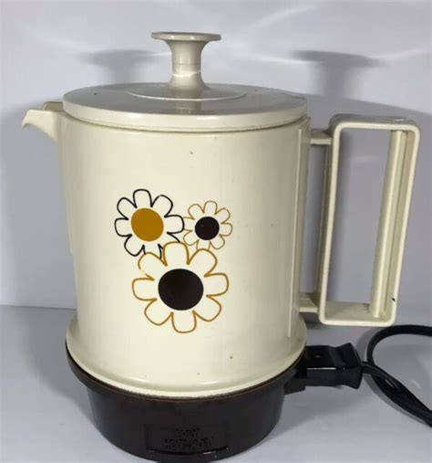 Vtg Regal Ware Poly Hot Pot Corded Electric Kettle Beige Cup My XXX Hot Girl