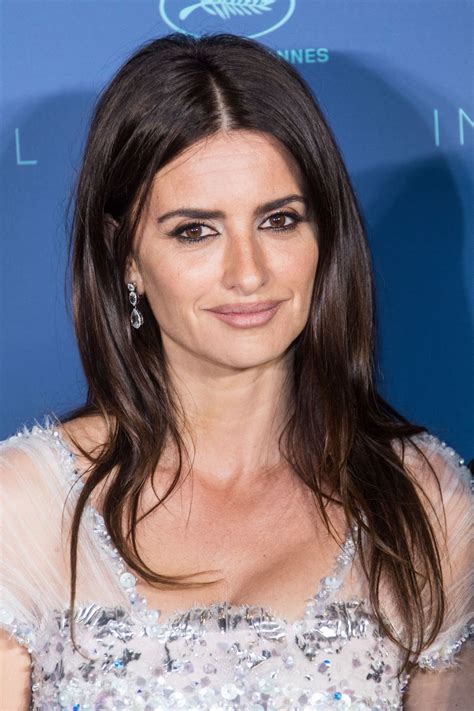 Penélope Cruz Weight Height And Age Charmcelebrity