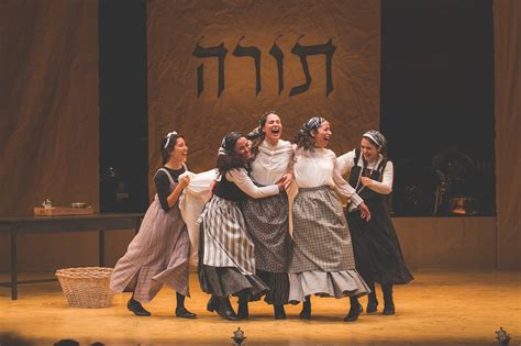 Behind The Scenes At New Yorks Nu Yiddish Production Of Fiddler On