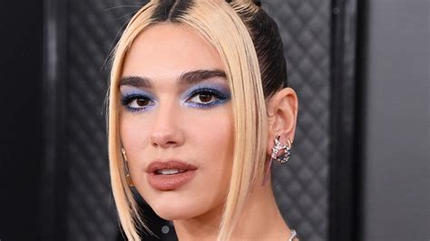 2020 Grammys The Best Beauty Looks From Dua Lipa Ariana Grande And