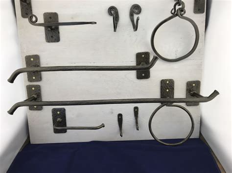 Adorn your bathrooms with the wonderful bathroom hardware set from alibaba.com. Buy Hand Crafted Custom Hand-Forged Bath Hardware Set ...