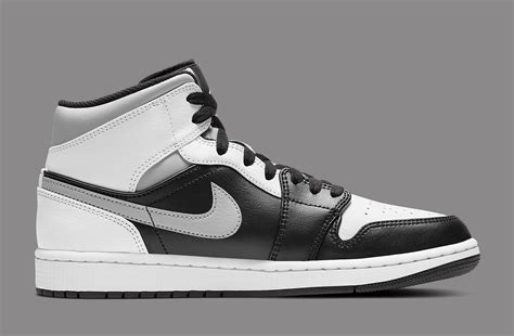 We've seen several air jordan 1 mid releases this year that resemble og air jordan 1 colorways, and this iteration nods back to the chicago 1s with a bit of a twist. The Mid's OG-Inspired Run Continues with Air Jordan 1 Mid ...