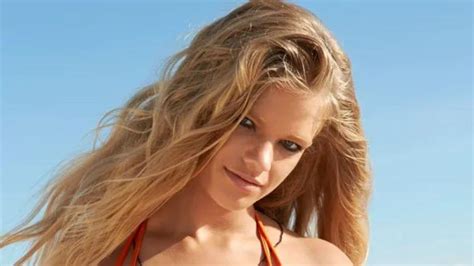 Valerie Van Der Graaf Stuns In These Si Swim Photos In Brazil Swimsuit Si