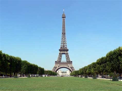 20 000 lampen die im jahr 2003 von 25 bergsteigern in 5 monaten arbeit am eiffelturm angebracht wurden. Ich komm back, breiter als der Eiffelturm - #Moroccogang